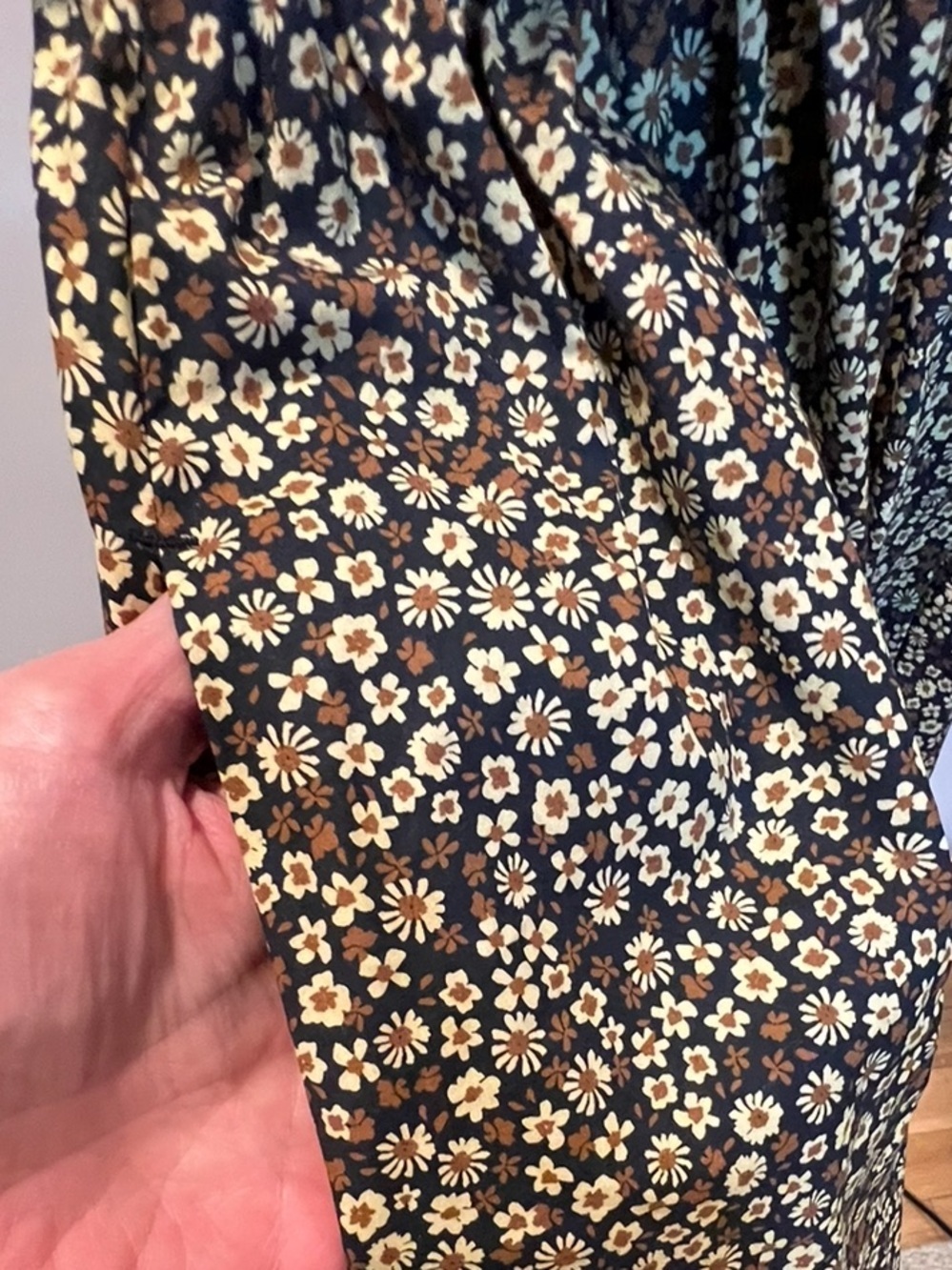 *MATTEAU* Shirred Plunge Mini Dress in
Chamomile Size 38 (6) EUC - Picture 8 of 9